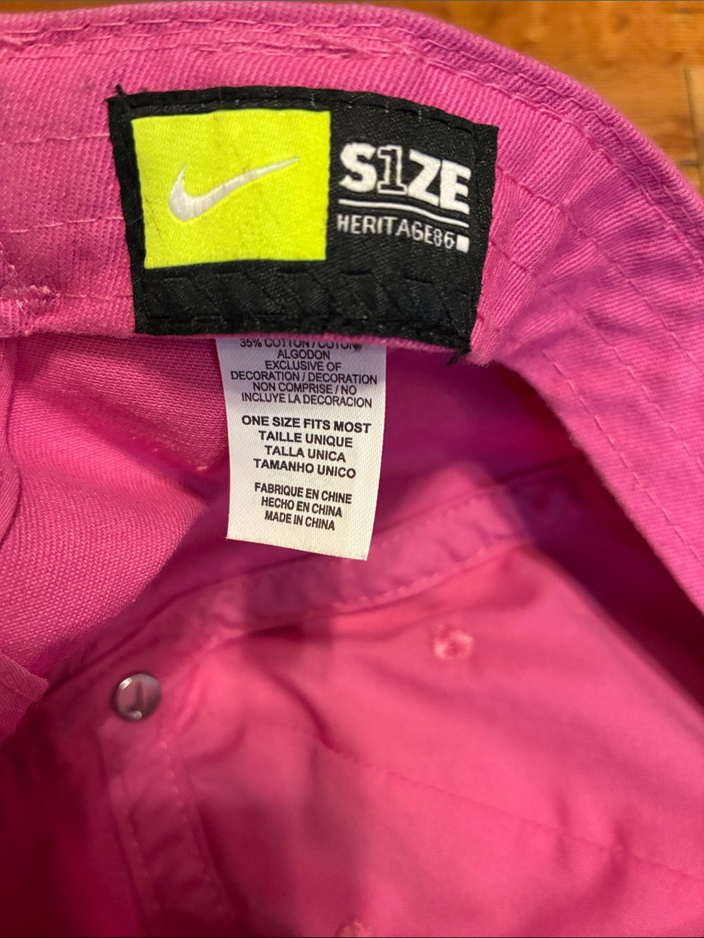 Nike hat - Picture 4 of 4